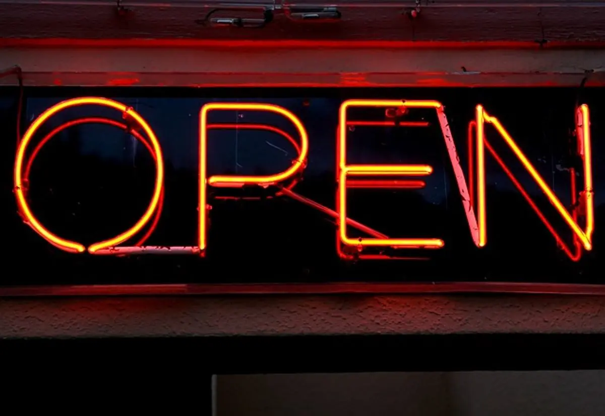 neon-sign-open