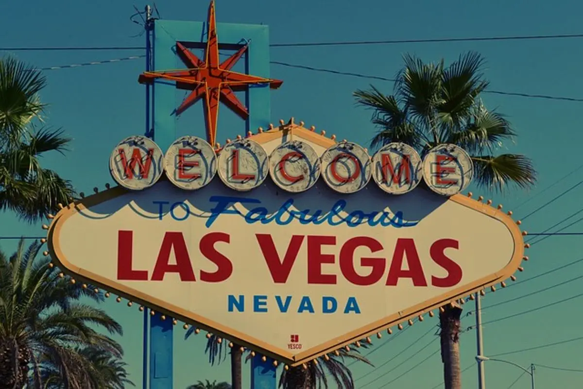 welcome-to-fabulous-las-vegas-sign