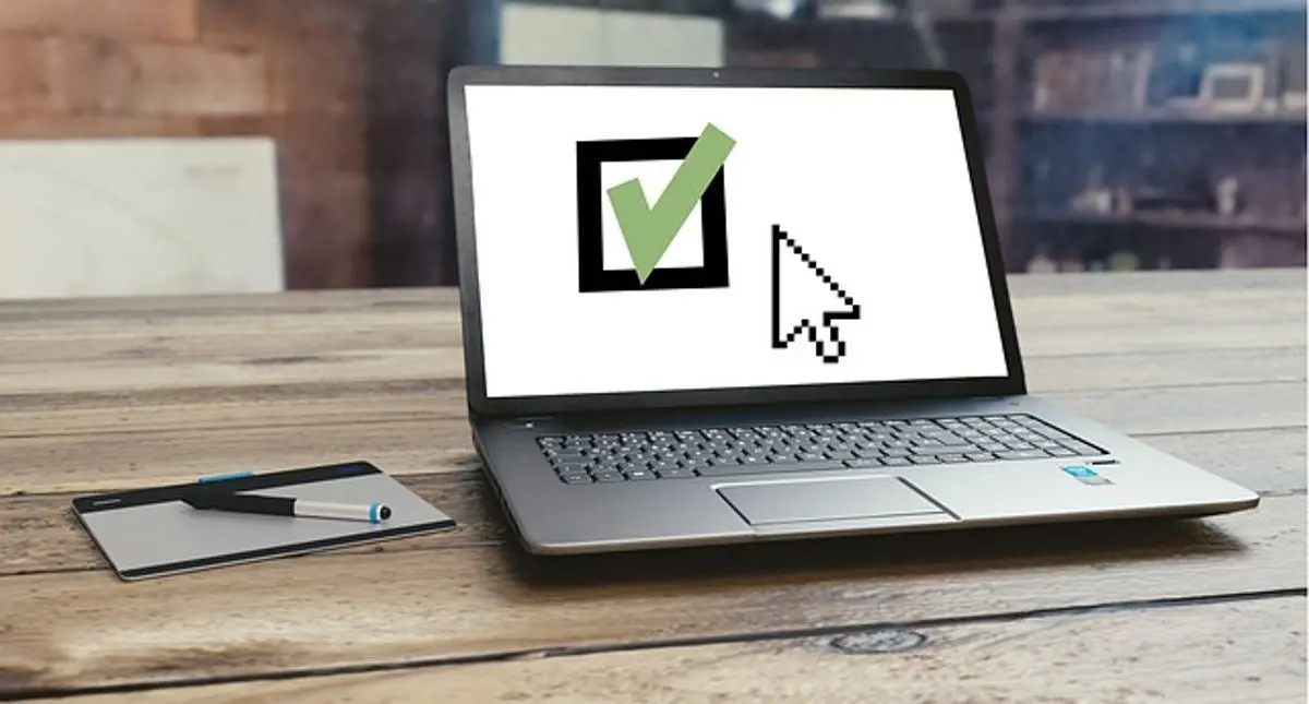 laptop-ticket-approval