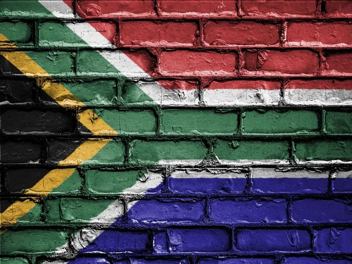 south-africa-flag-on-a-brick-wall
