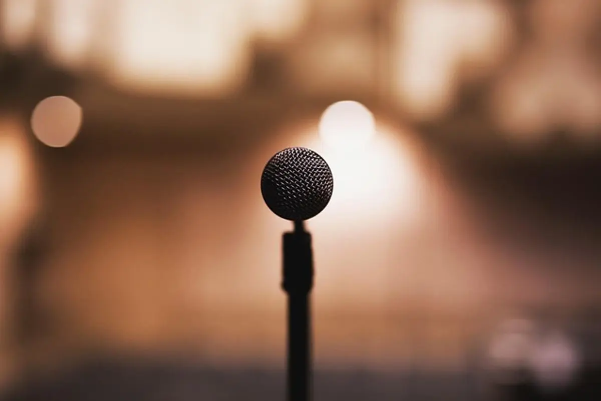 microphone-on-stage