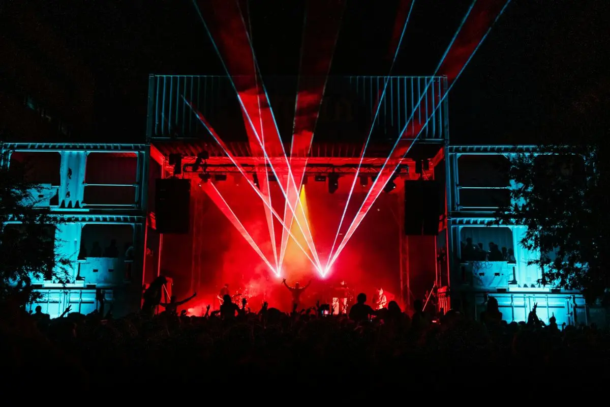 Super Stage
