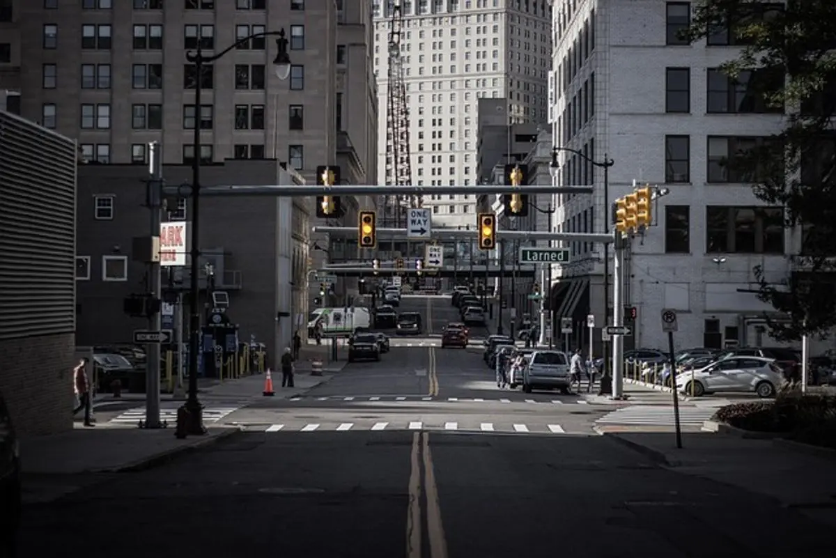 detroit-michigan-street