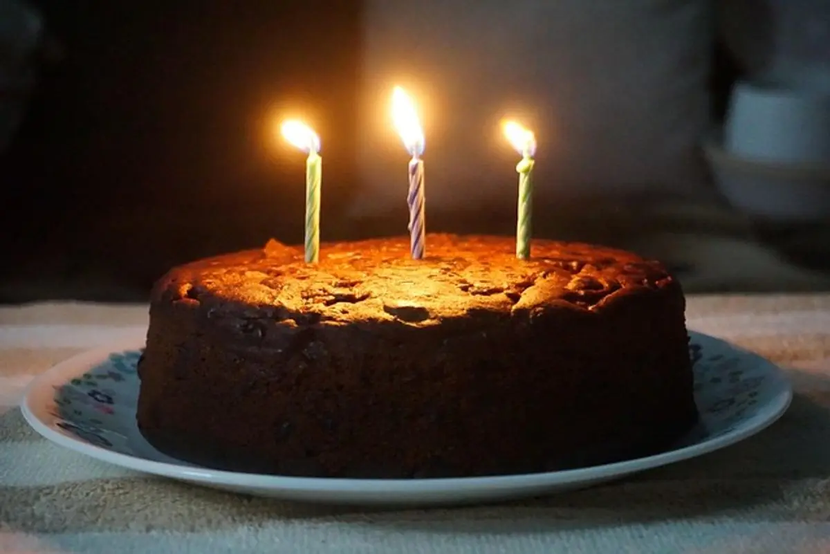birthday-cake-with-candles