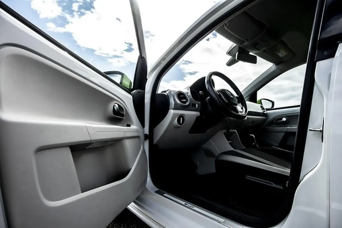 volkswagen-up-car-interior