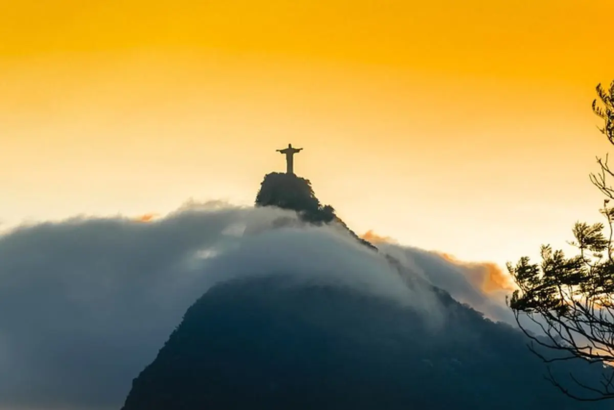rio-de-janeiro-christ-the-redeemer-statue
