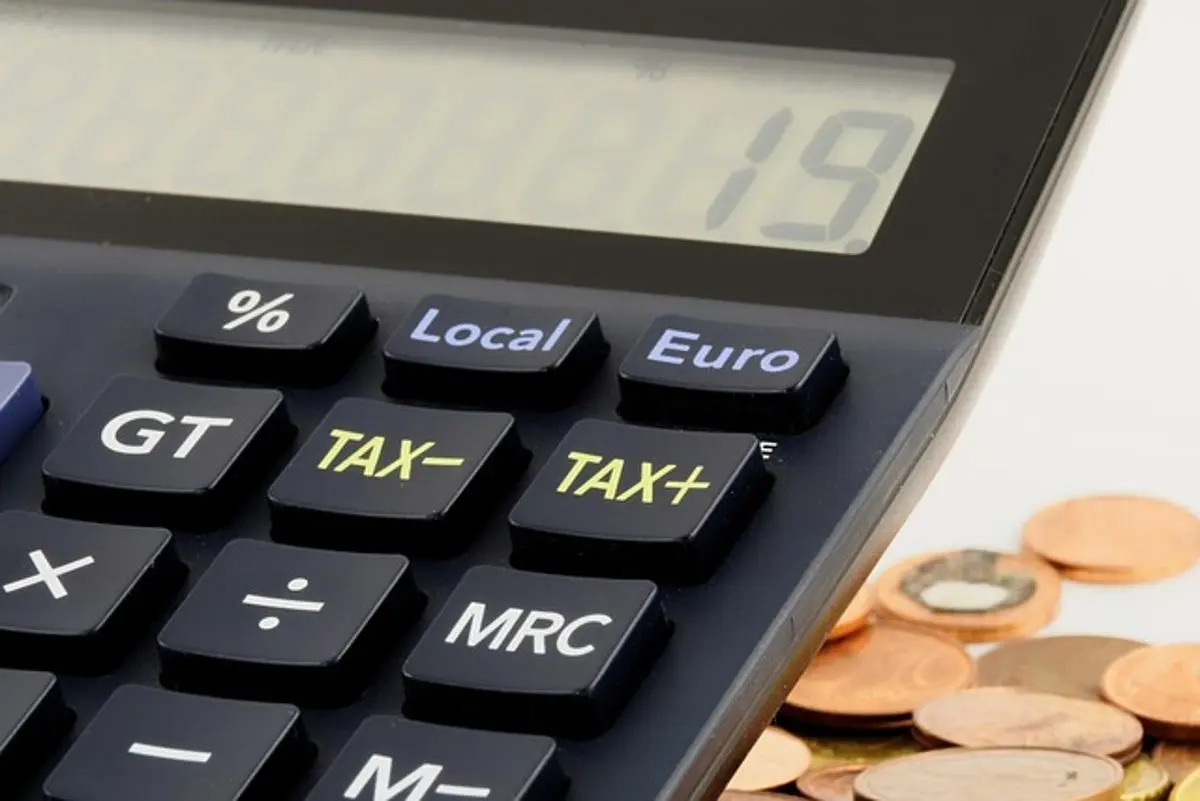 calculator-close-up-photo