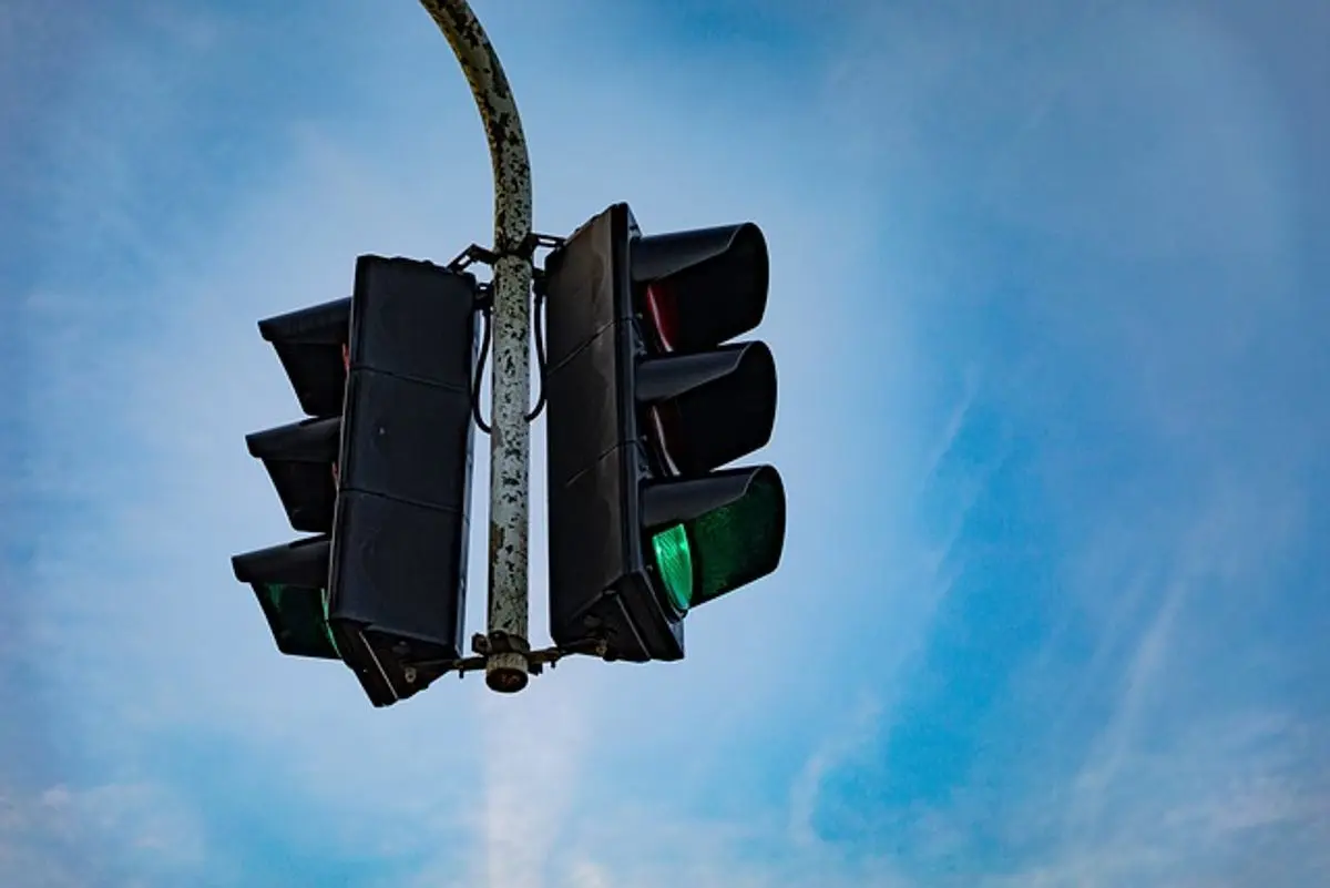 green-traffic-light