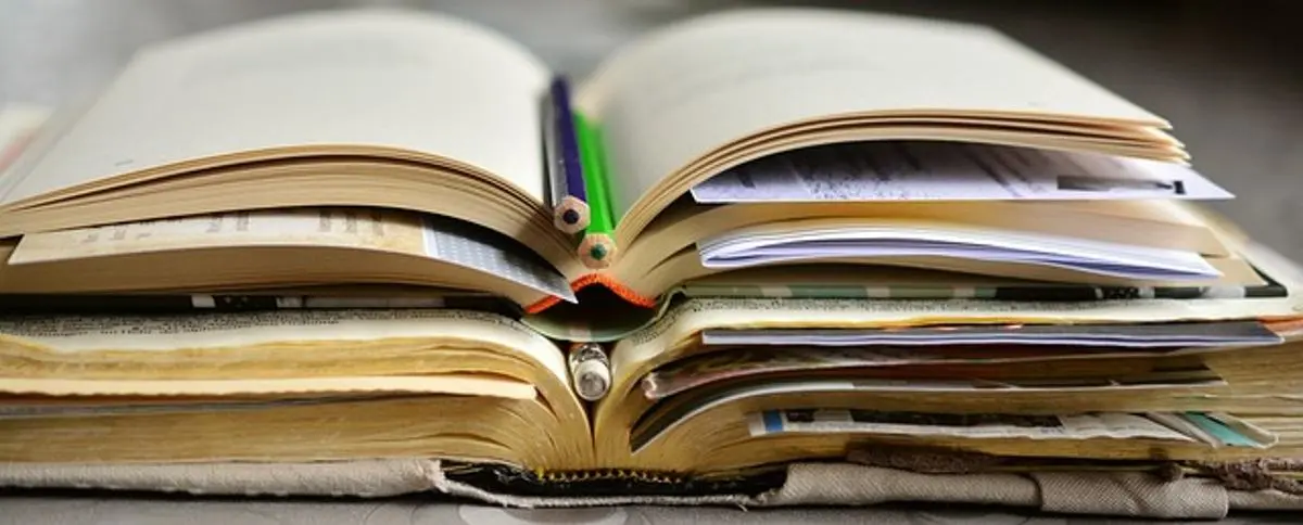 books-and-notes-studying
