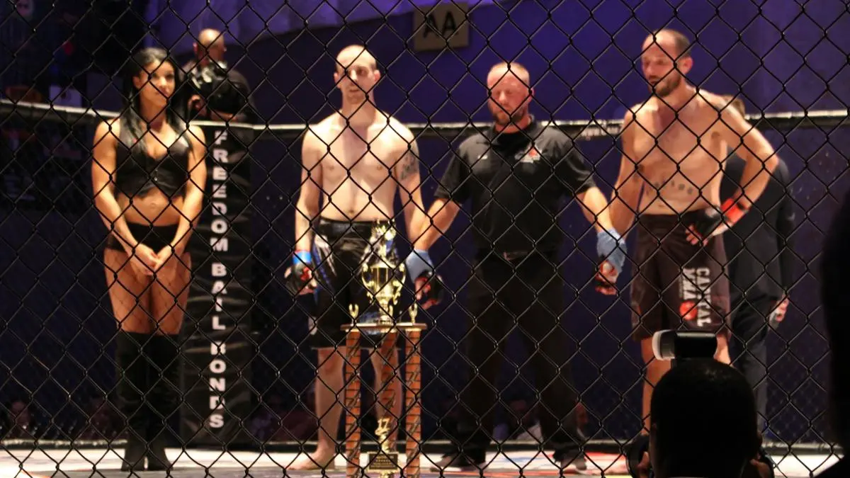 Referee in an MMA contest