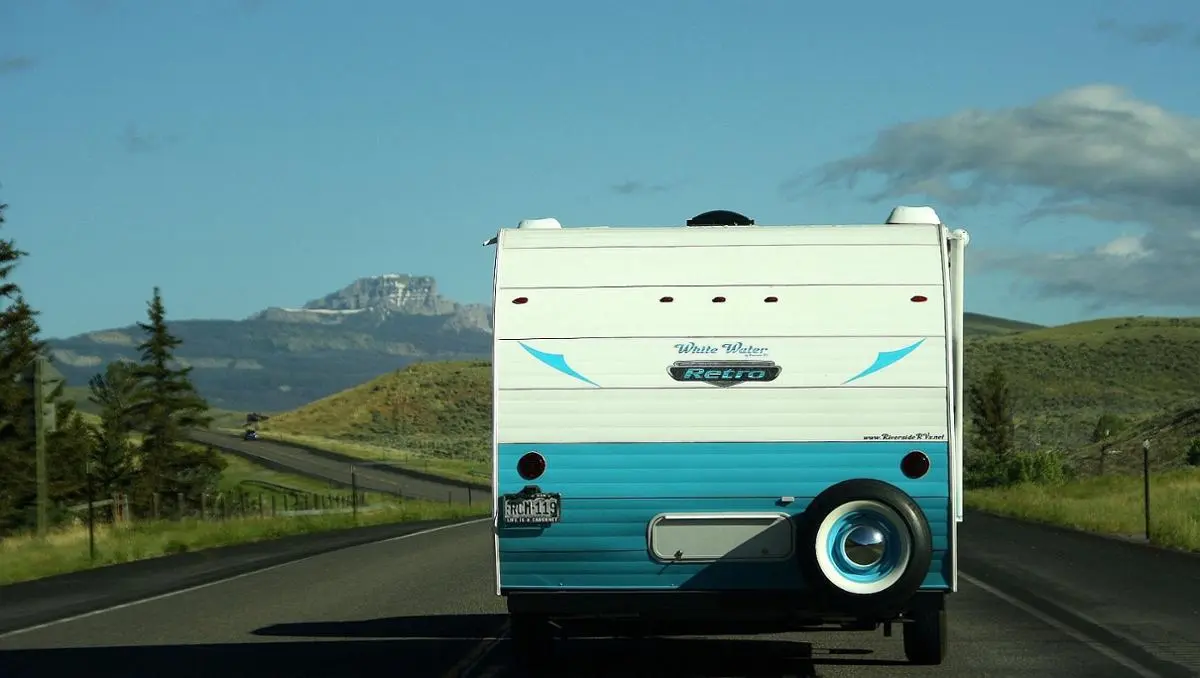 caravan-on-road