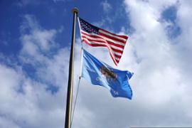 us-flag-and-oklahoma-flag
