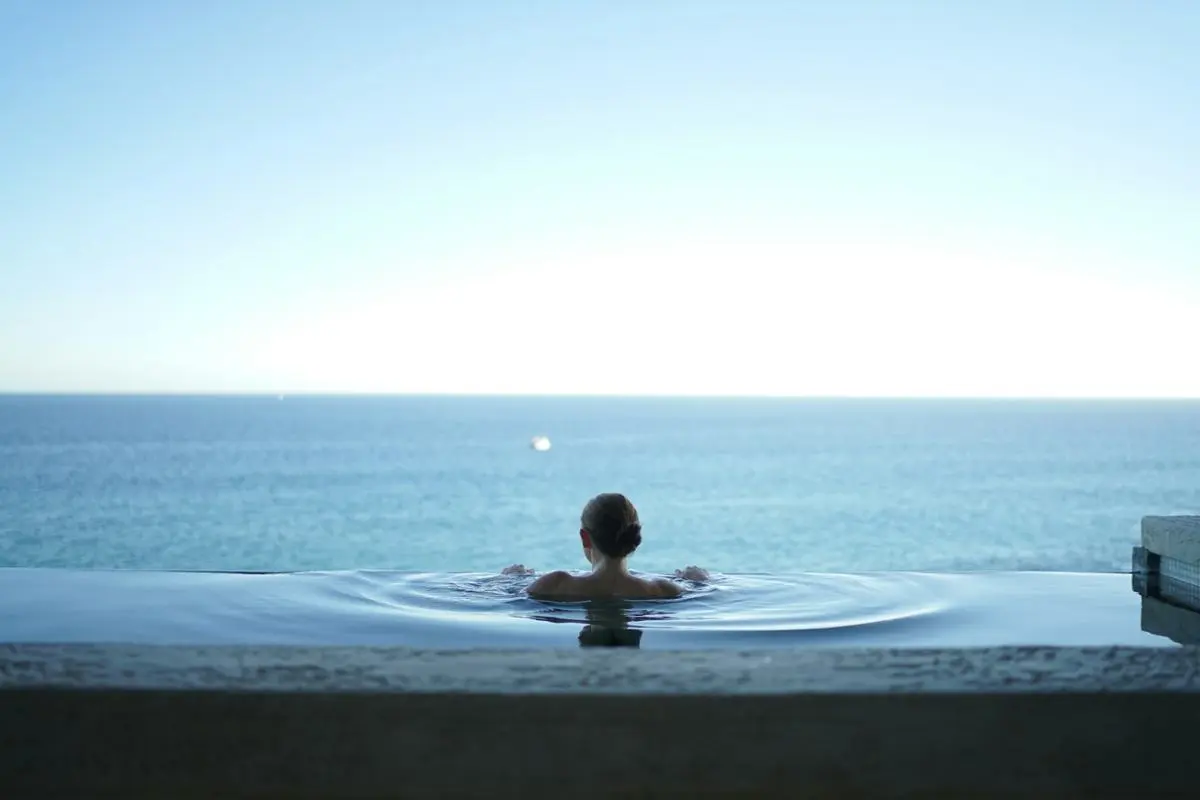 A woman wins jackpot and relaxes
