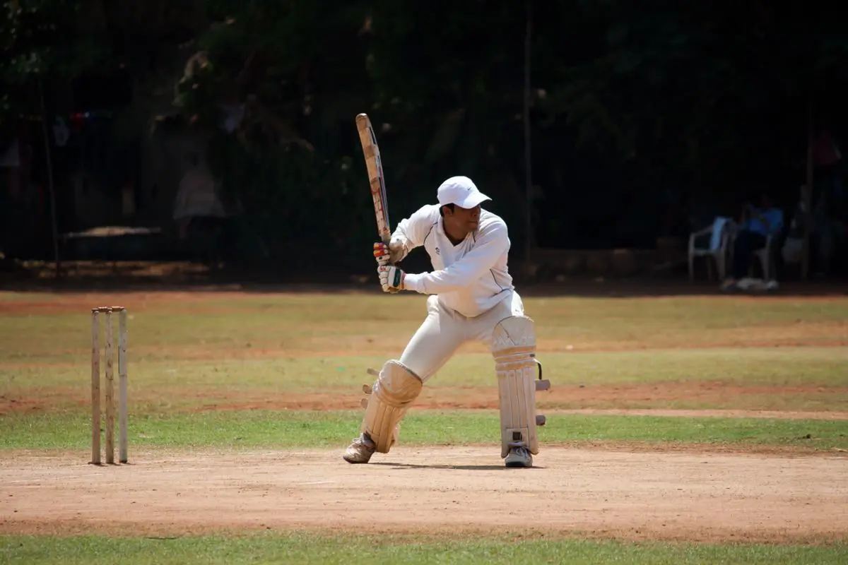 person-playing-cricket