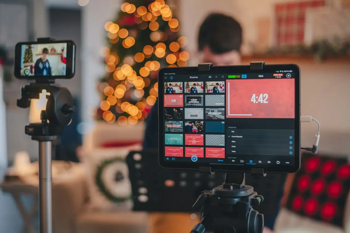 tablet-and-smartphone-streaming