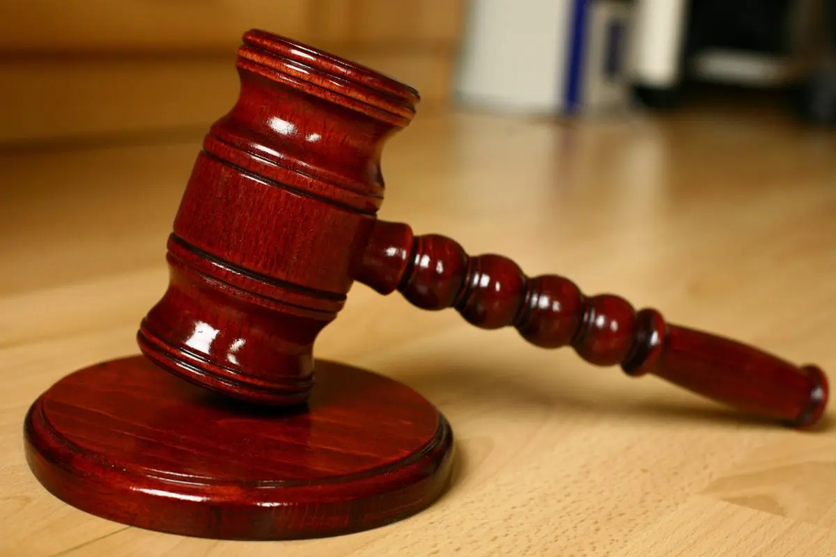 hammer-and-knocker-justice