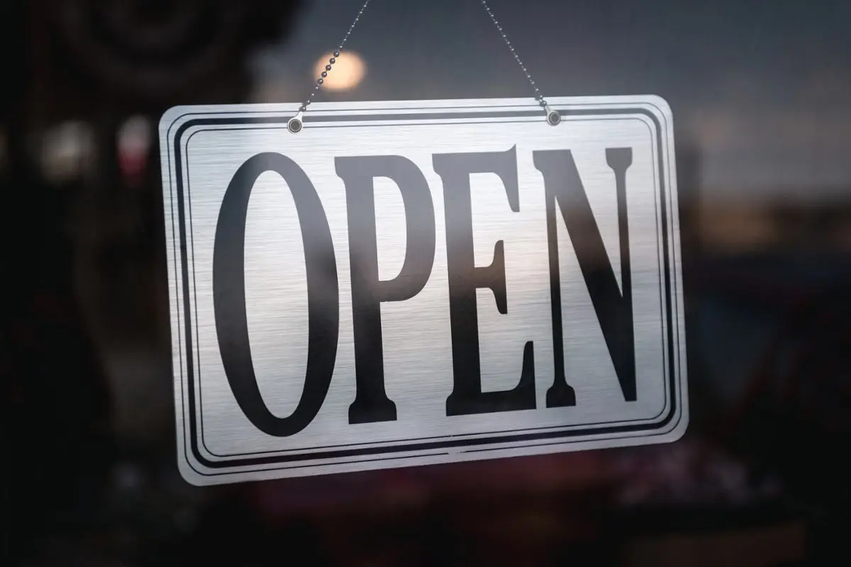 open-sign-on-door
