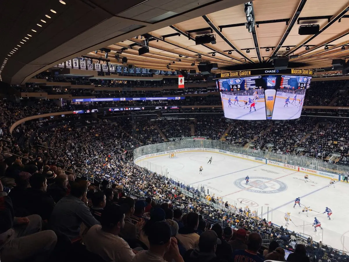 NHL Game at Madison Square Garden, New York, United States / Credit: UNSPLASH