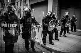 police-officers-with-riot-gear