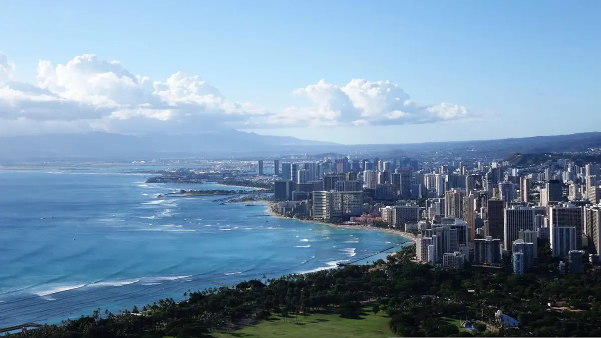 hawaii-seaside-city