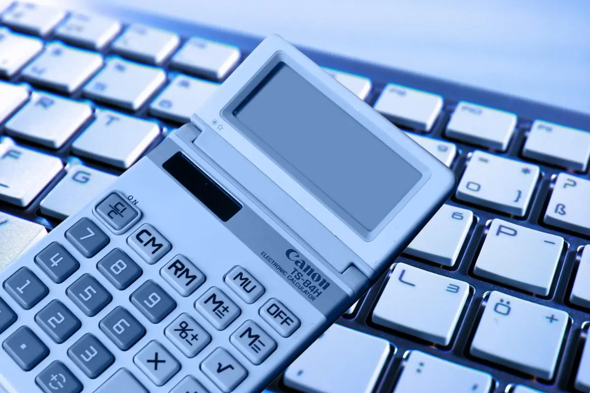 calculator-on-top-of-keyboard
