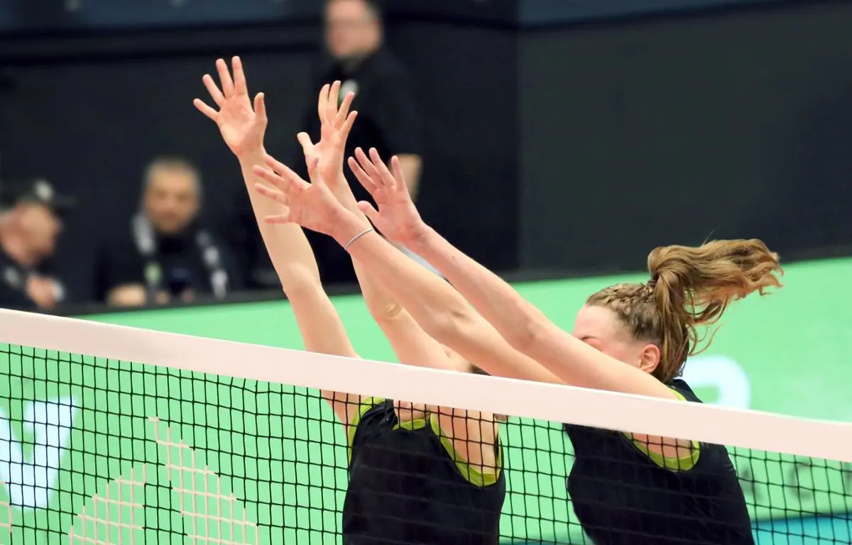 women-volleyball-players