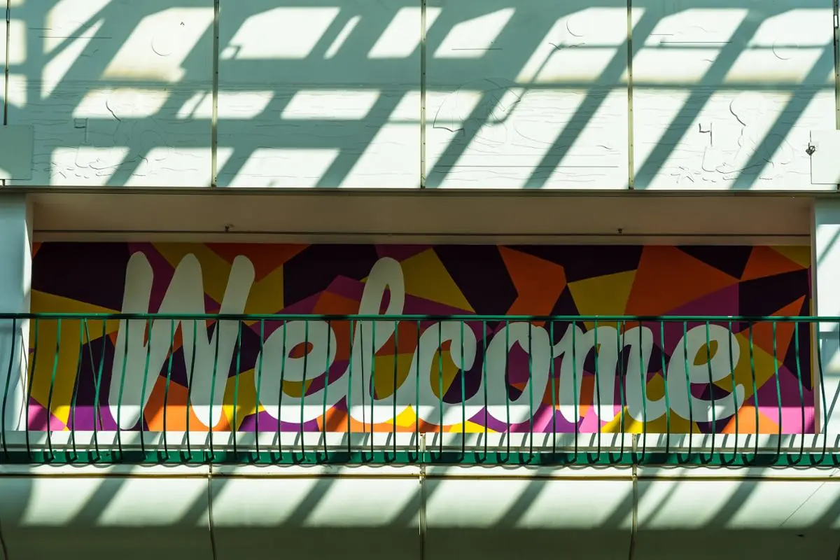 welcome-sign-colorful