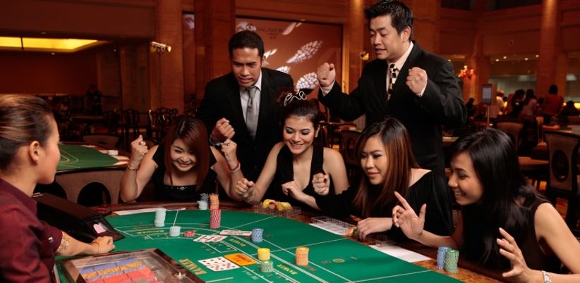 People in the NagaWorld Casino in Cambodia.