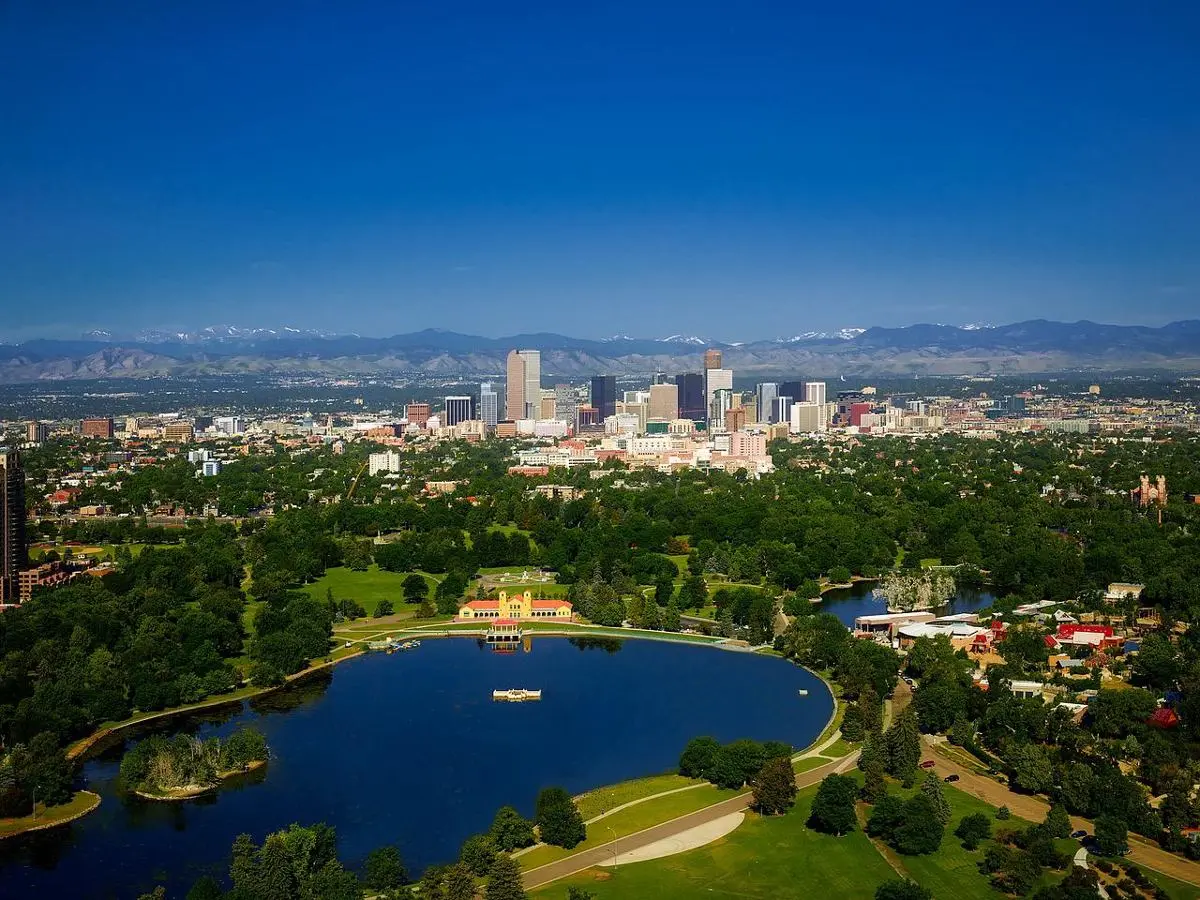 denver-colorado-skyline