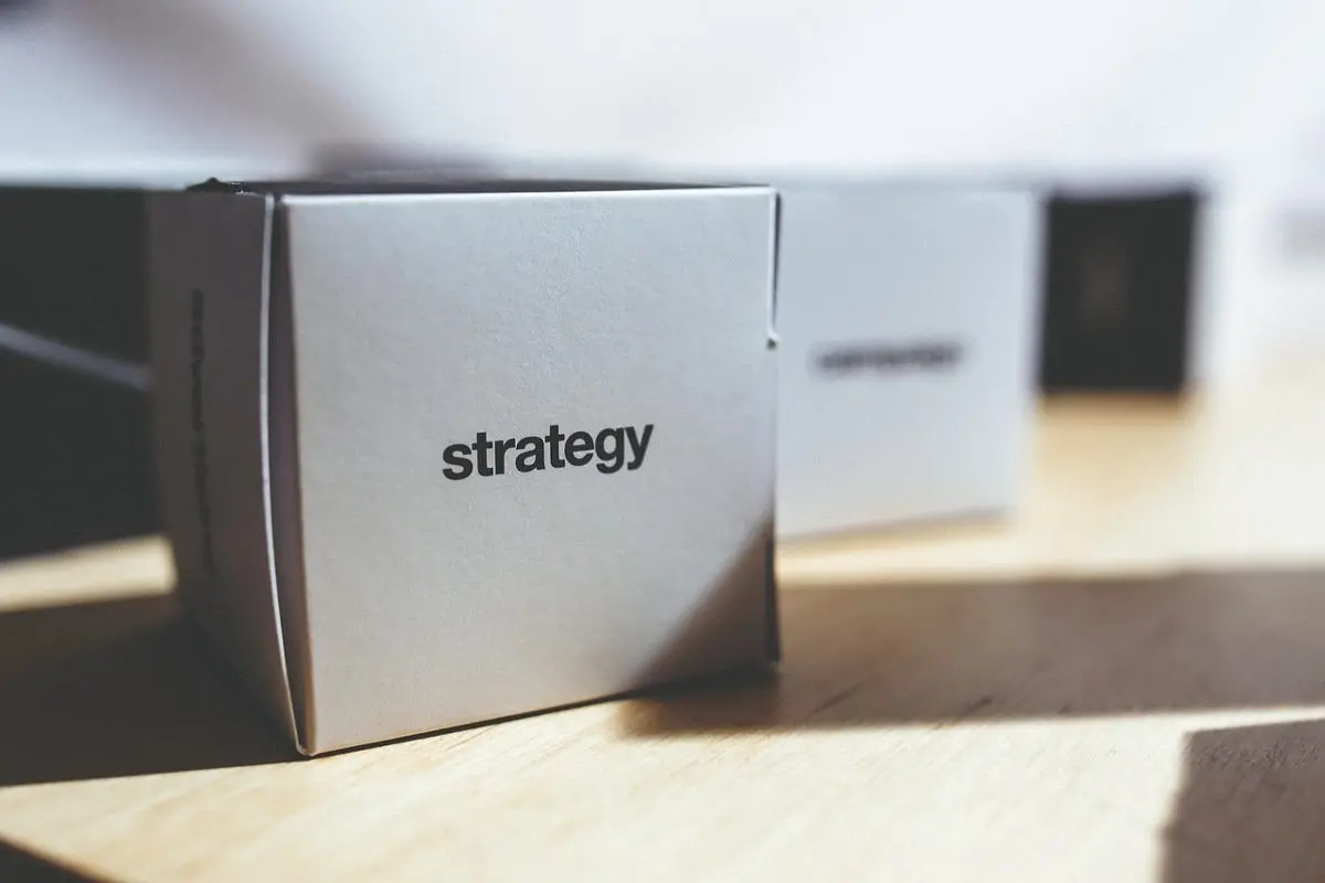 box-with-label-strategy