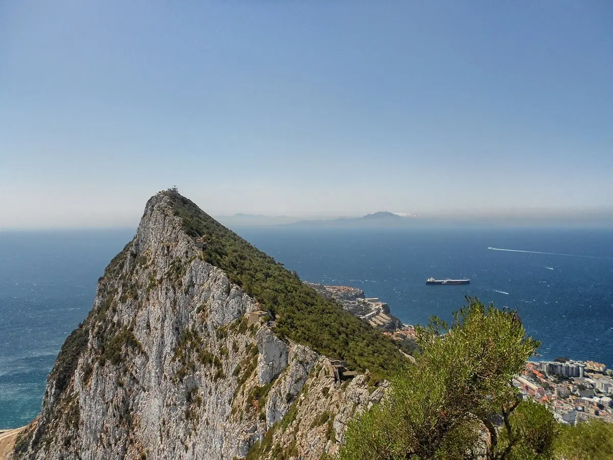 gibraltar-mountain-landscape