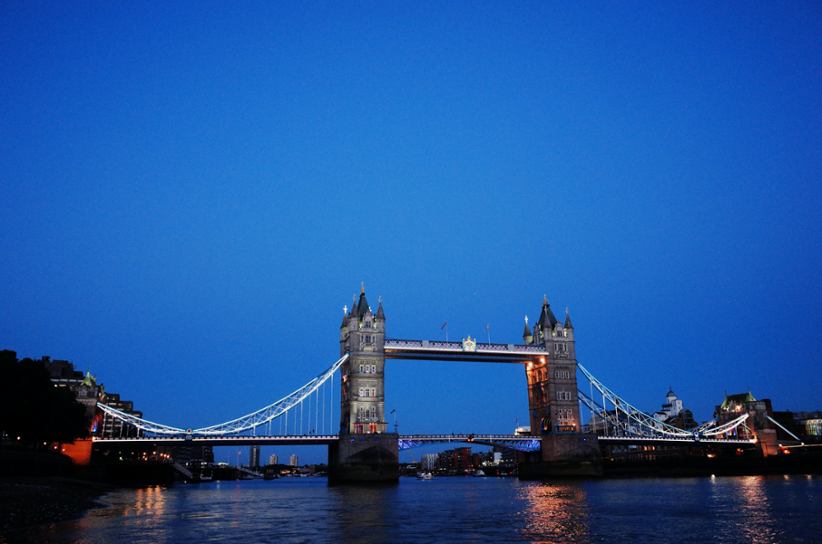 United Kingdom's London bridge.
