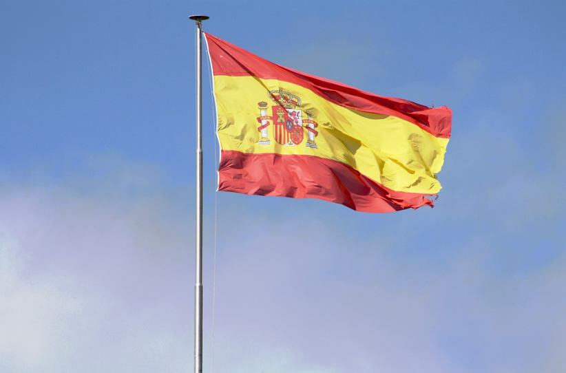 spanish-flag-on-a-pole