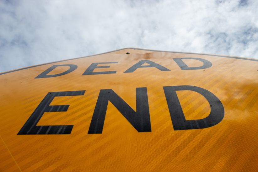 close-up-photo-of-a-dead-end-sign