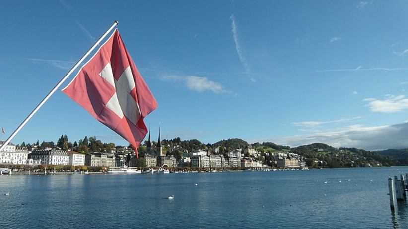 swiss-flag-waving-from-a-boat