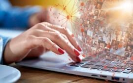 woman-in-front-of-laptop-recruiter