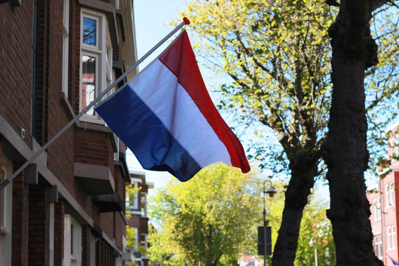 netherlands-flag-on-a-pole