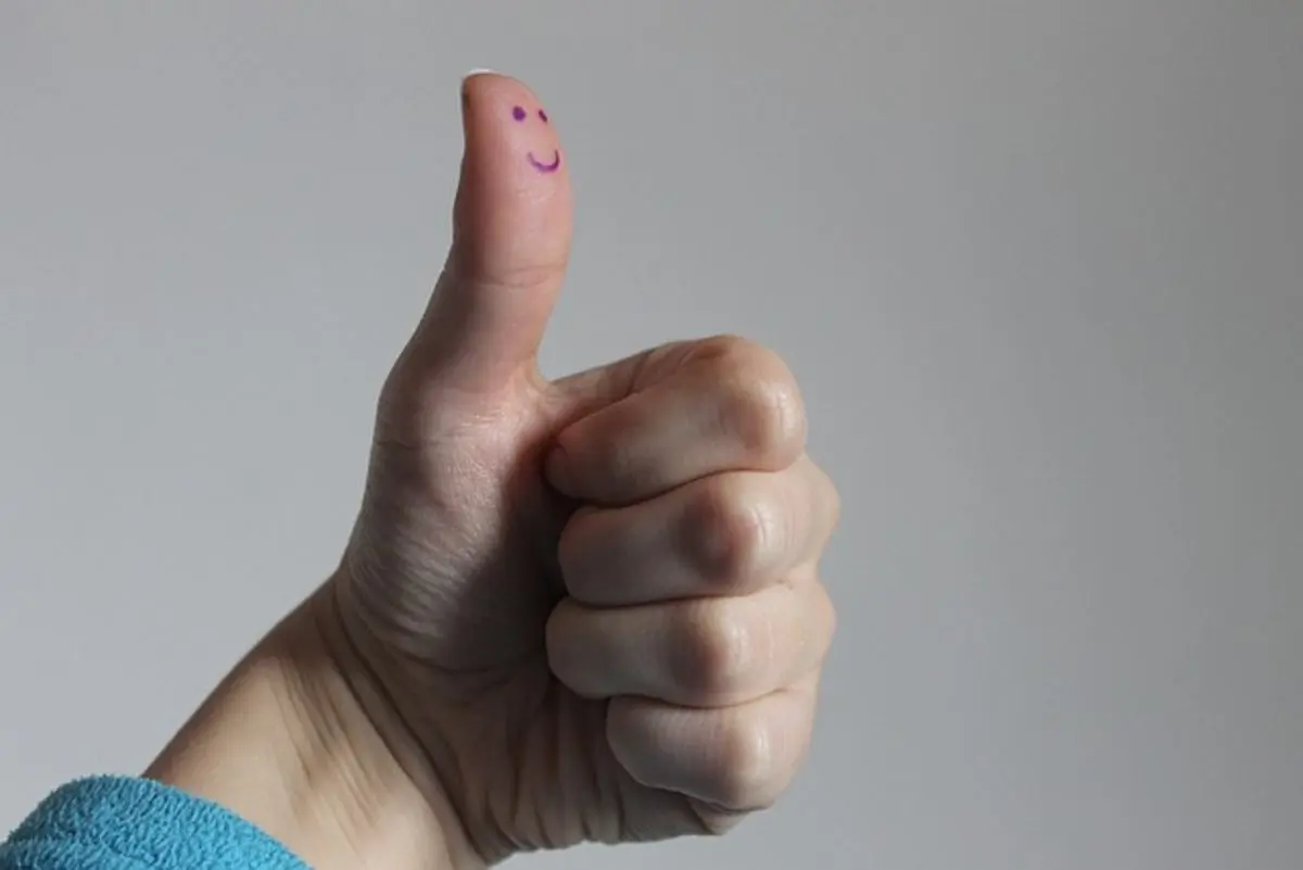 thumb-up-gesture