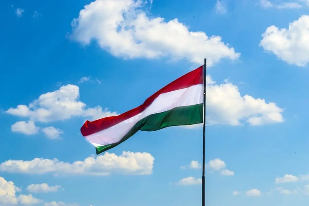 hungarian-flag