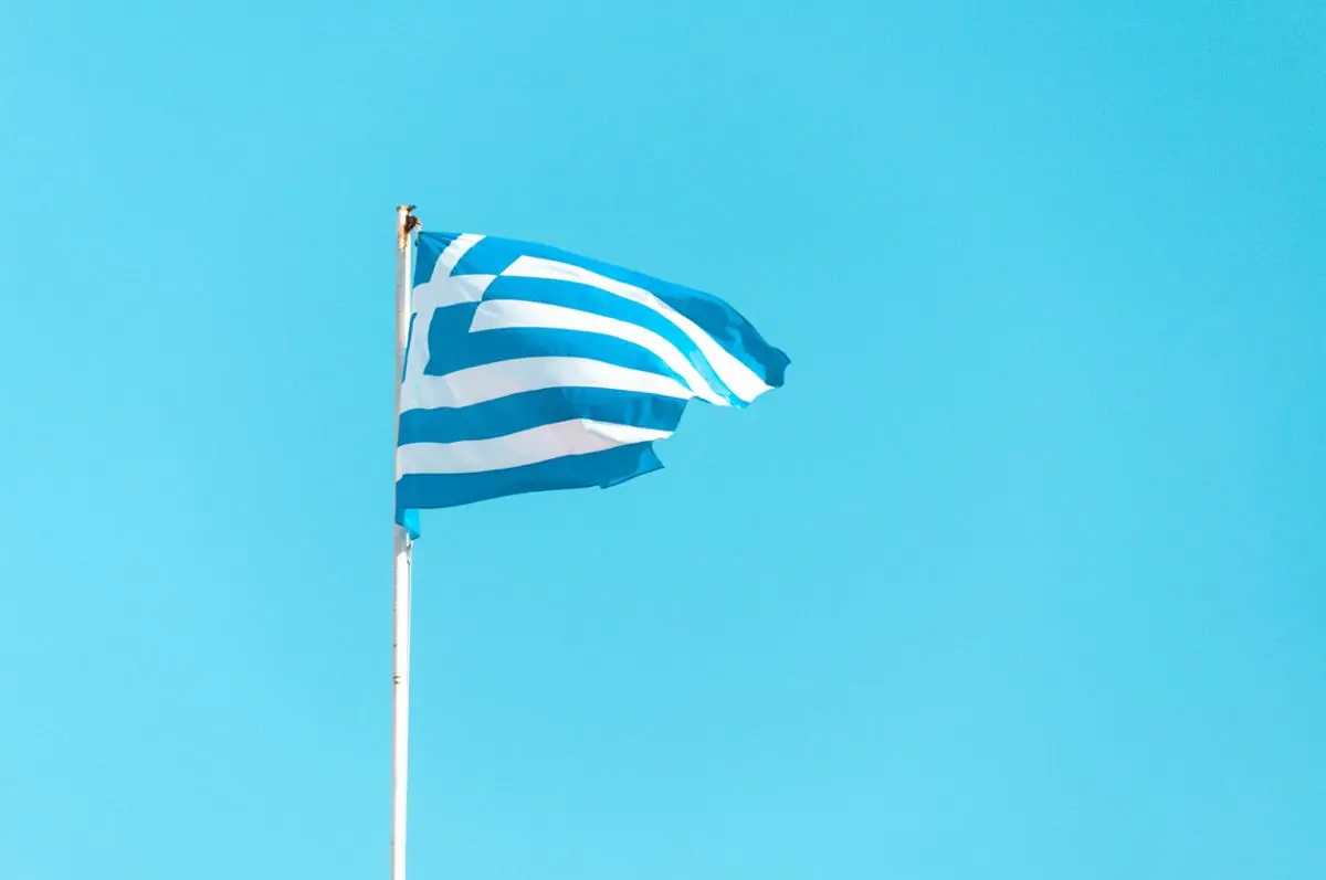 greek-flag-on-a-pole