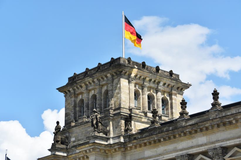 german-flag-on-reichstag-building