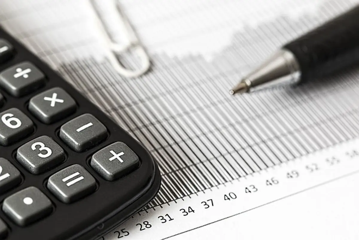 calculator-and-document
