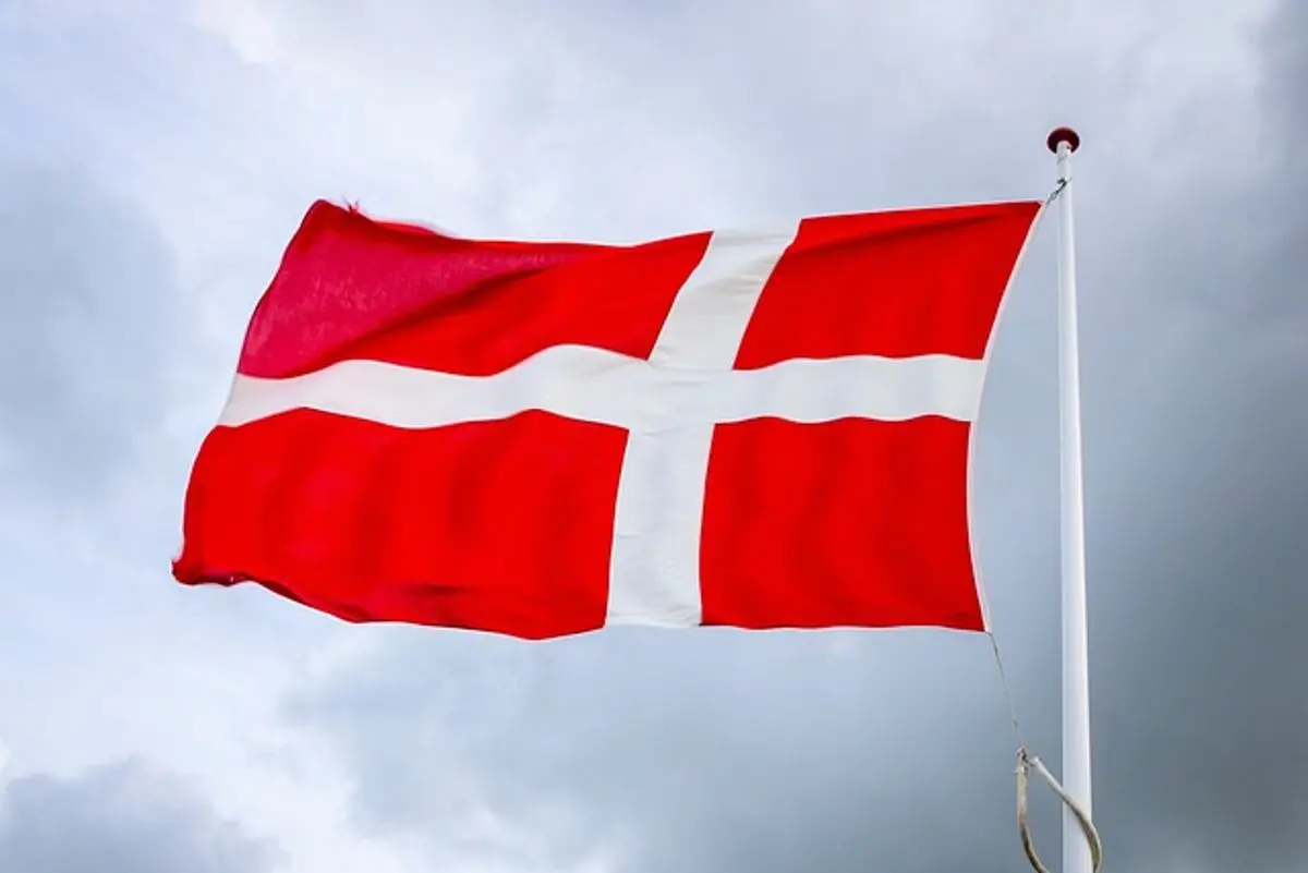 denmark-flag-on-a-pole