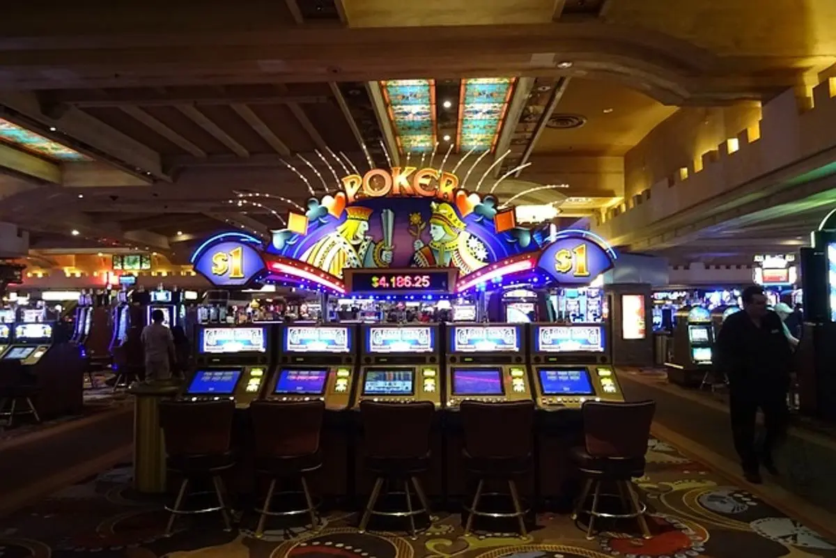 las-vegas-casino-gaming-floor