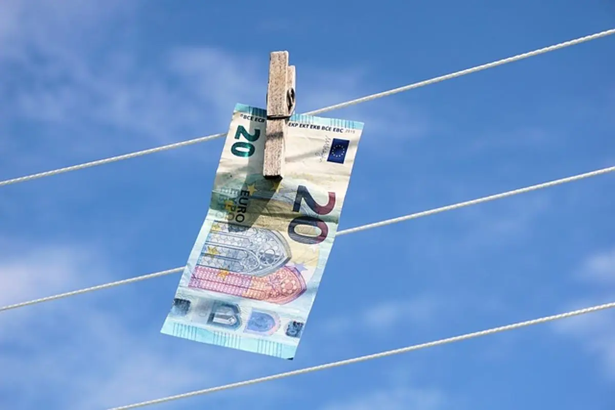 20-euro-bill-on-a-clothes-line-symbolizing-money-laundering