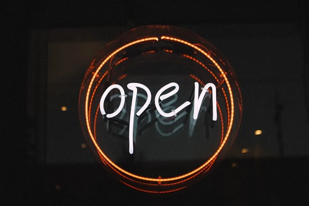 neon-sign-open