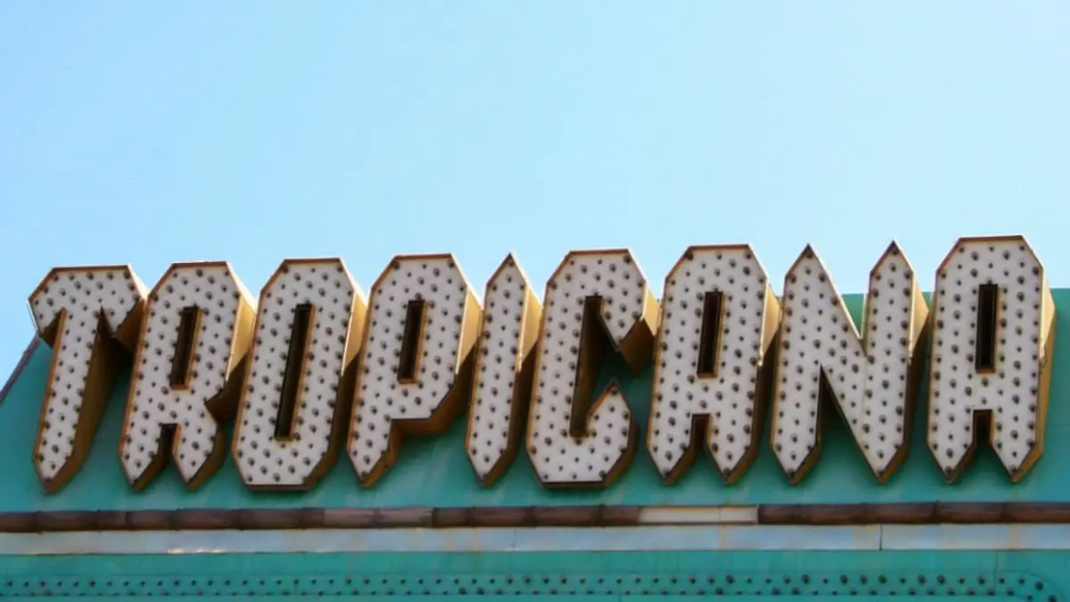 tropicana-sign-in-the-sky