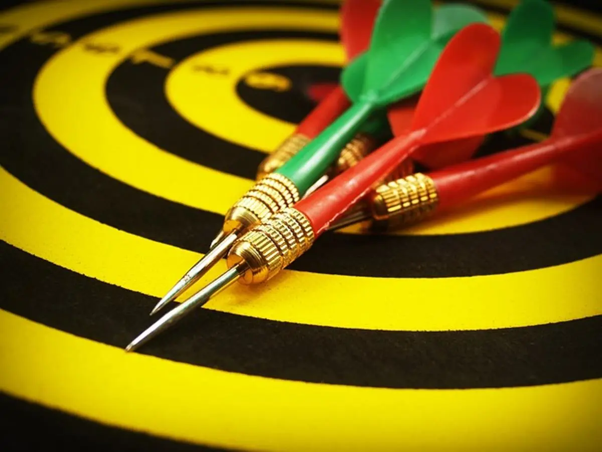 dartboard-and-arrows